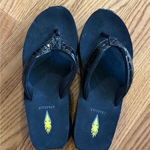Volatile Black platform croc texture Sandals